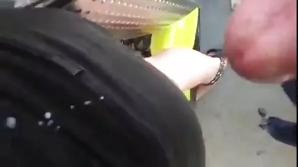 Човекът искаше да опита сочната женска klip porno путка.