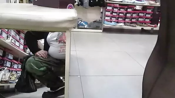 Руса MILF удря петел и хваща всяка капка сперма с езика секс клипове безплатно си.